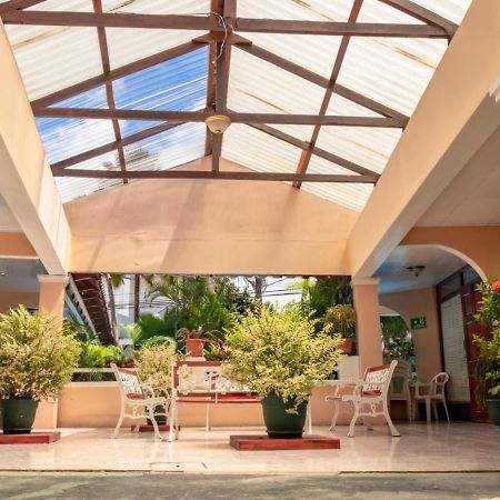 Hotel Y Cabinas El Coral ฆาโก ภายนอก รูปภาพ