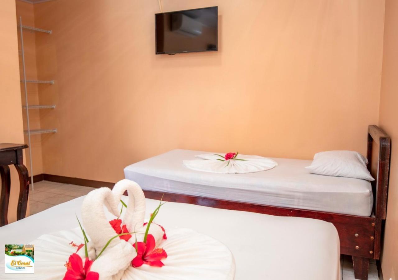 Hotel Y Cabinas El Coral ฆาโก ภายนอก รูปภาพ