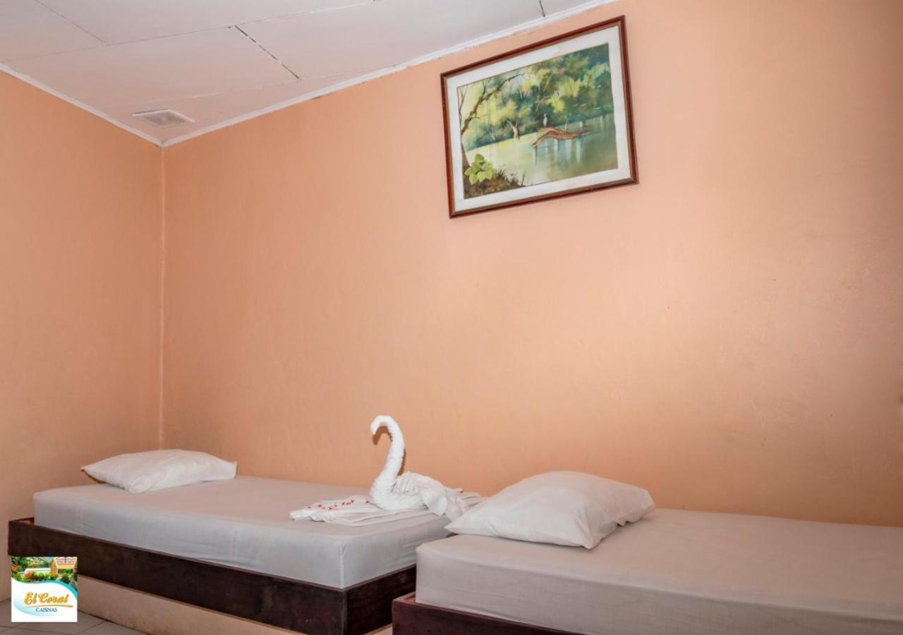 Hotel Y Cabinas El Coral ฆาโก ภายนอก รูปภาพ