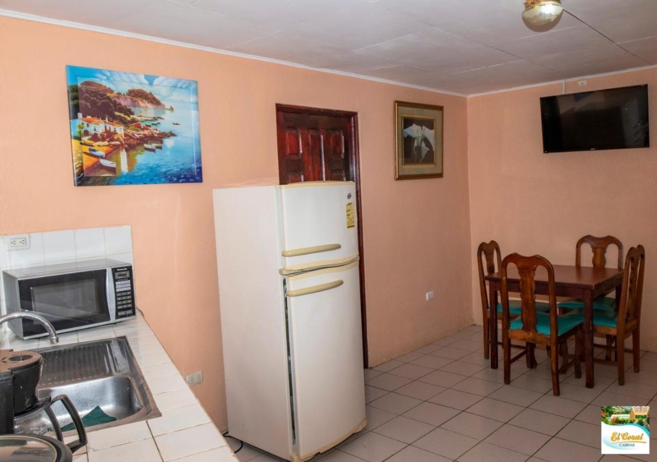 Hotel Y Cabinas El Coral ฆาโก ภายนอก รูปภาพ